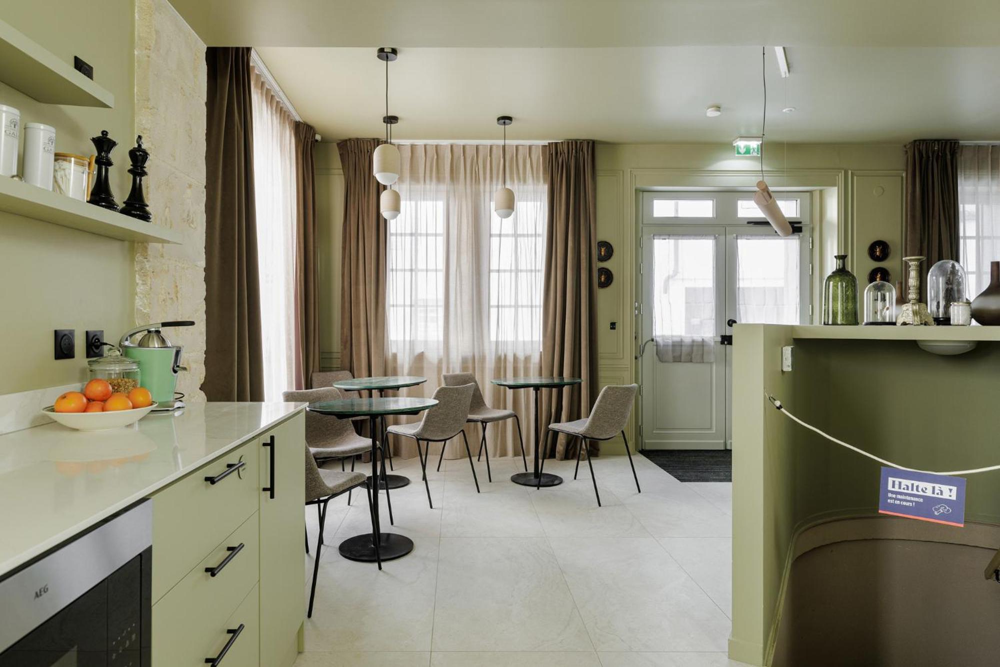 Hotel Des Sept - Entree Autonome, Reception En Ligne - Encore Mieux Orleans Exterior photo